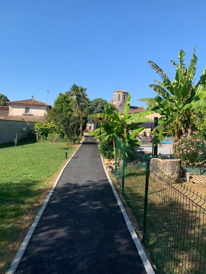 Jardin D'Arcy - Chambres D'Hotes Avec Piscine Et Spa Bois Exteriör bild